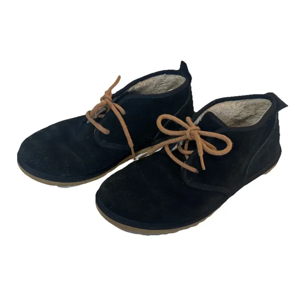 UGG Maksim Chukka Boots Black Suede Lace-Up Sheepskin Casual Comfort Men’s Sz 8